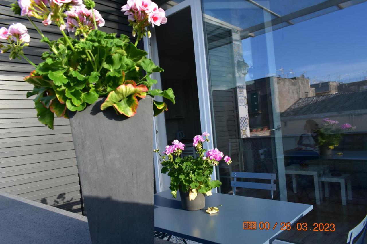 Casa Materdei Apartment Наполи Екстериор снимка